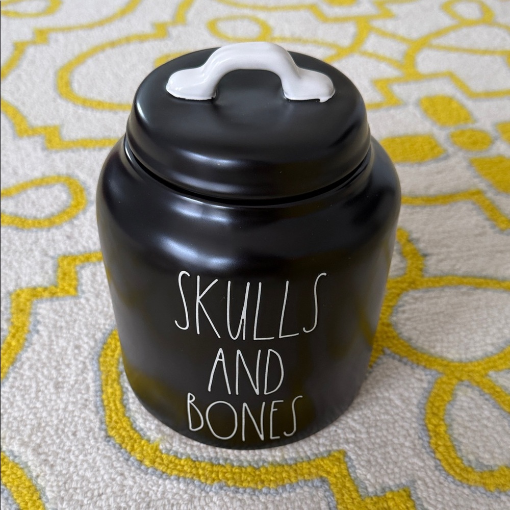 NWT Rae Dunn SKULLS AND BONES Large Canister